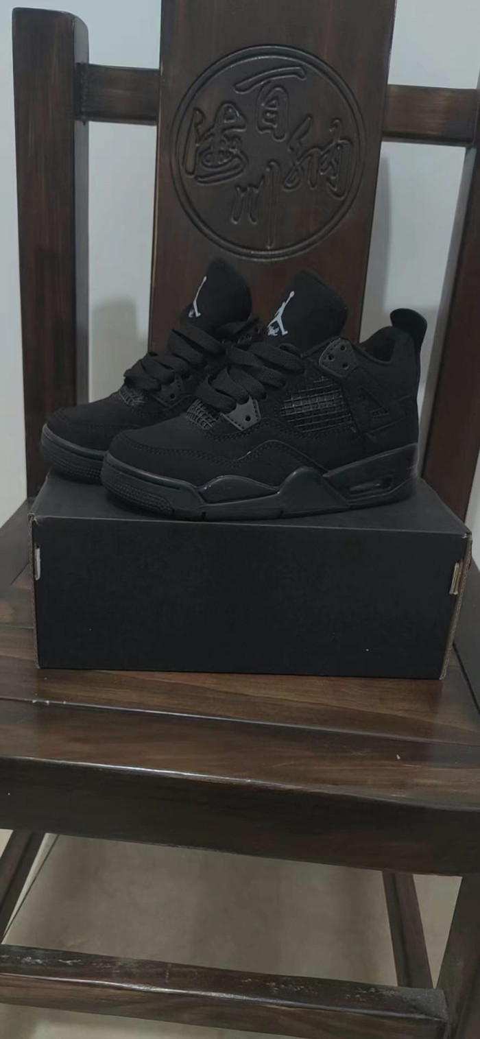 Jordan 4 Retro SNEAKERS