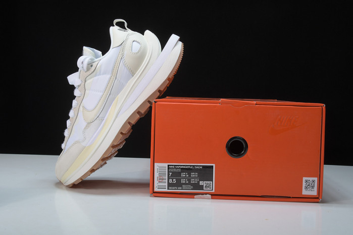 Nike Vaporwaffle Sacai Sail Gum DD1875-100
