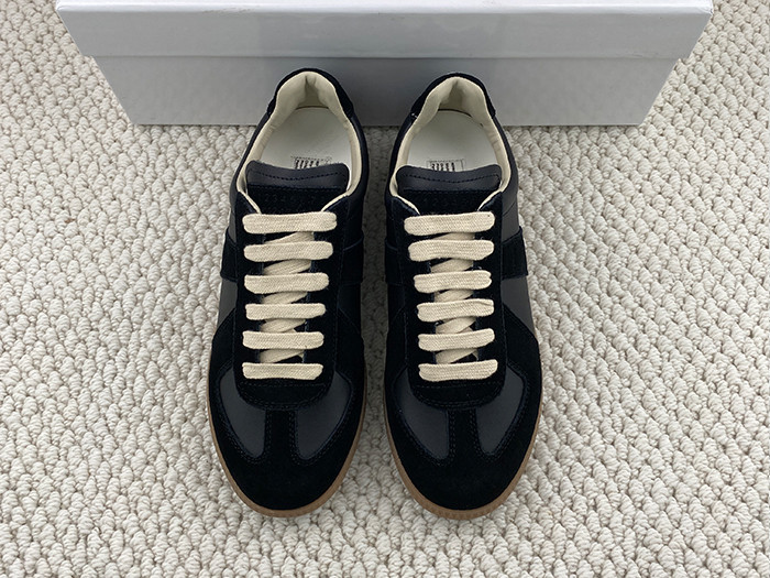 ma*s*n Ma*i*la calfskin sneakers