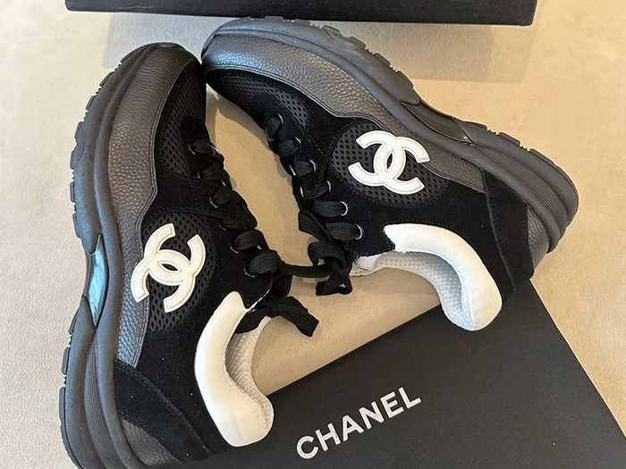 Ch*el sneaker