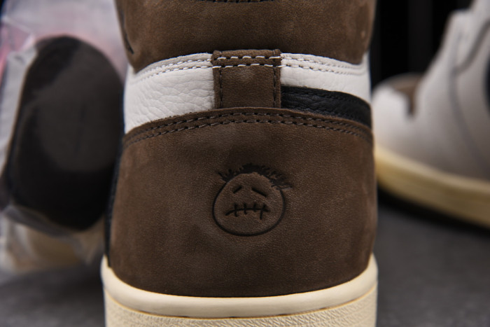 TRAVIS SCOTT X AIR JORDAN 1 RETRO HIGH REVERSE