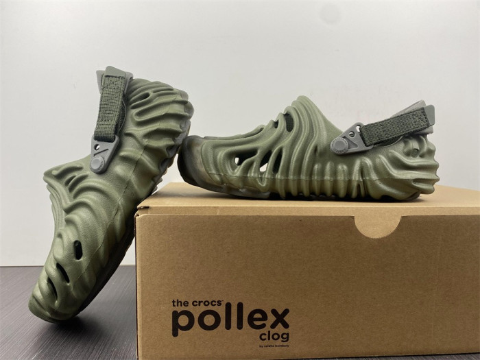 Cr*0*s pollex clog by salehe bembury cucumber 207393-309