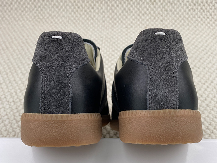 ma*s*n Ma*i*la calfskin sneakers