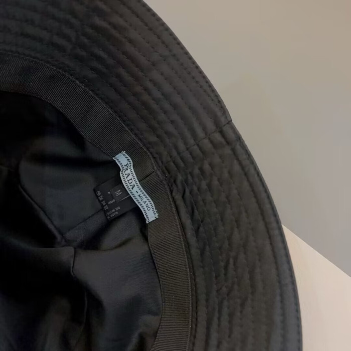 Pra*a re-nylon hat