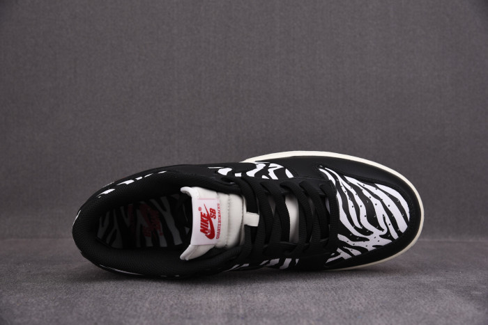 Nike SB Dunk Low OG QS Quartersnacks Zebra DM3510-001