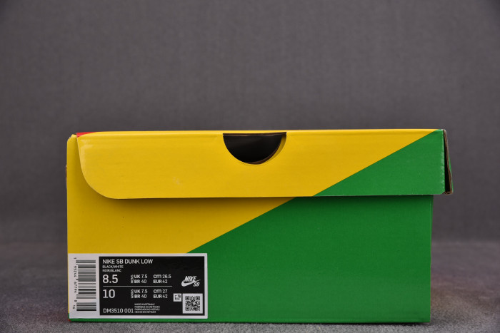 Nike SB Dunk Low OG QS Quartersnacks Zebra DM3510-001