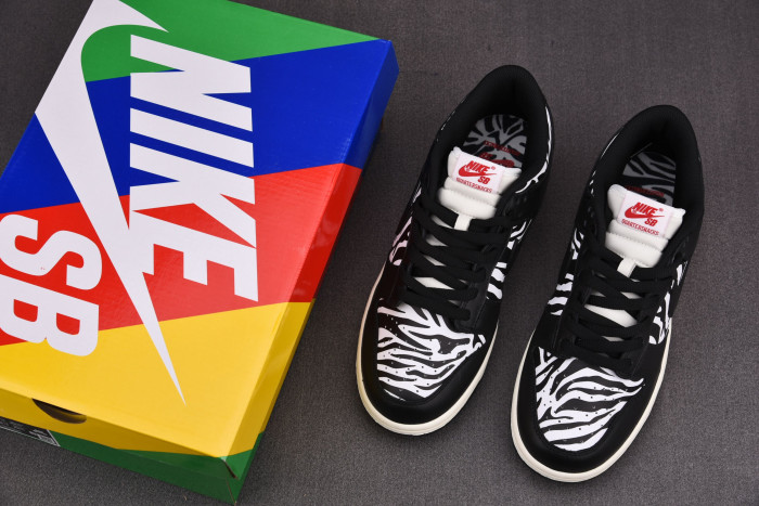 Nike SB Dunk Low OG QS Quartersnacks Zebra DM3510-001