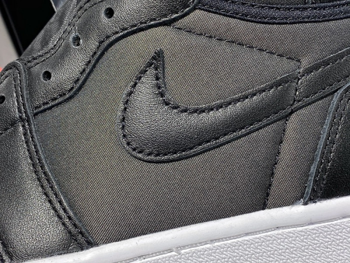 Jordan 1 Retro High Black Satin Gym Red 555088-060