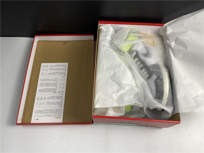 AIR JORDAN 1 HIGH OG “VOLT GOLD 555088-118