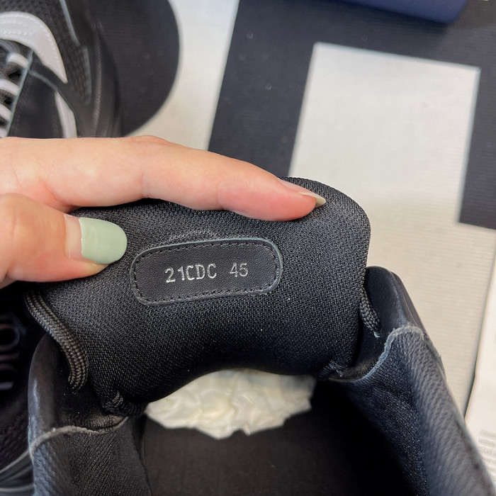 DR B22 SNEAKERS 0201