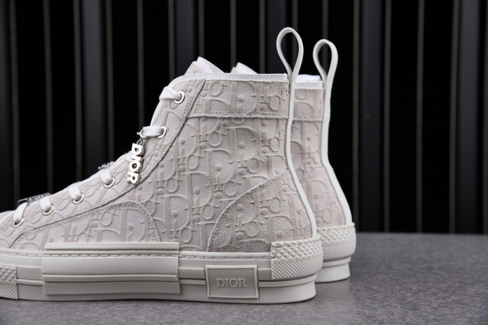 DR B23 HIGH-TOP SNEAKERS 0115