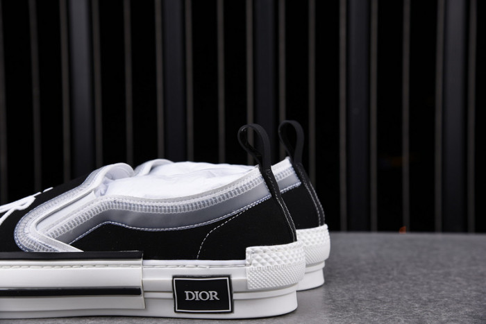 DR B23 LOW-TOP SNEAKERS 0119