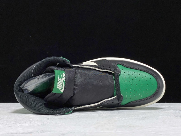 AIR JORDAN 1 RETRO HIGH OG 555088-302