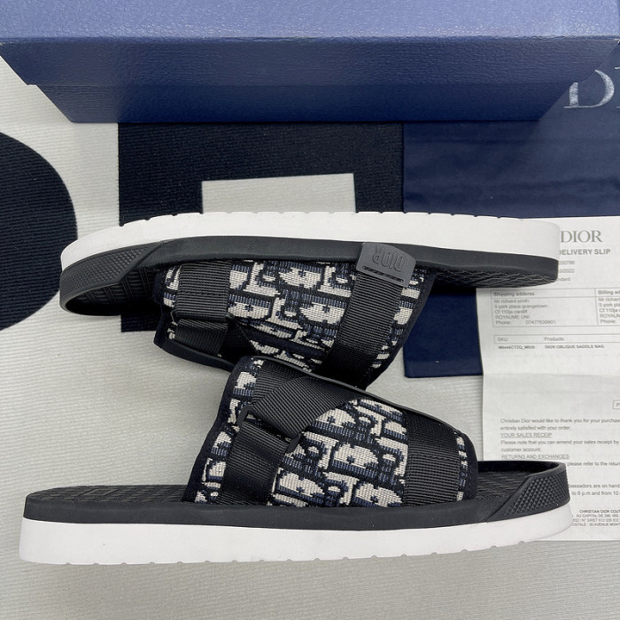 D*or alpha oblique black slide