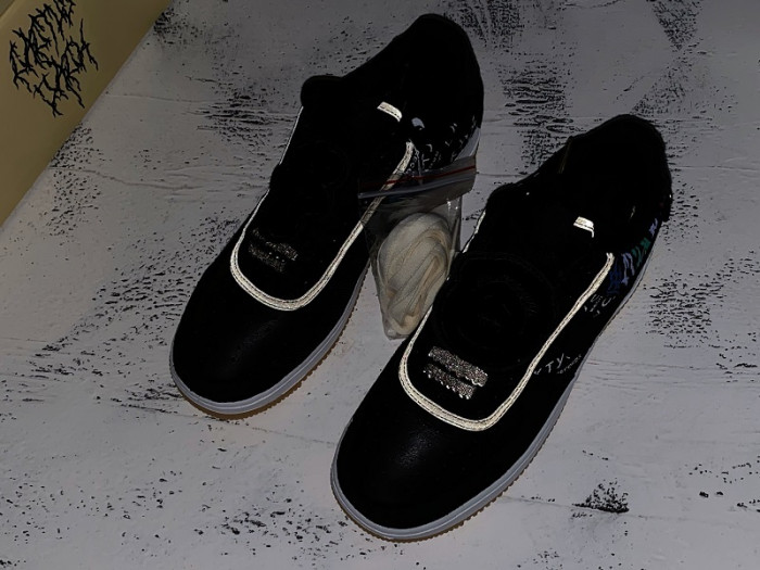 TRAVIS SCOTT NIKE AIR FORCE 1 "ASTROWORLD