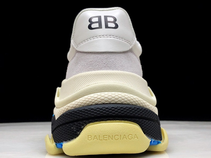 BALENGA TRIPLE S WHITE SUEDE (W) 500597 W0971 9000