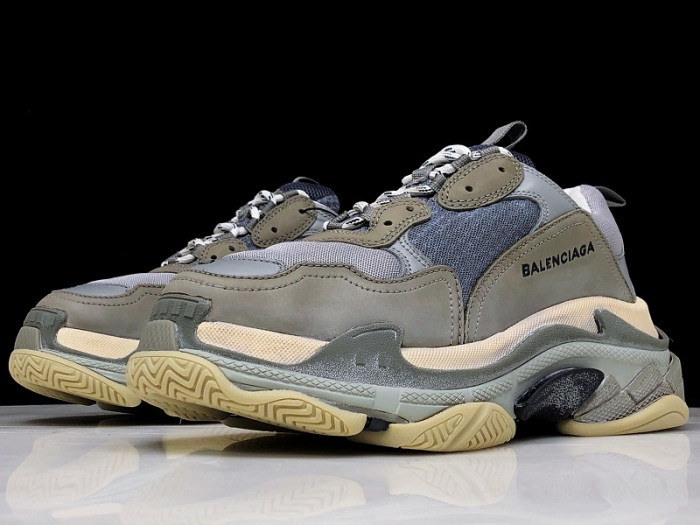 BALENGA TRIPLE S GREY 483513-W06E1-1259