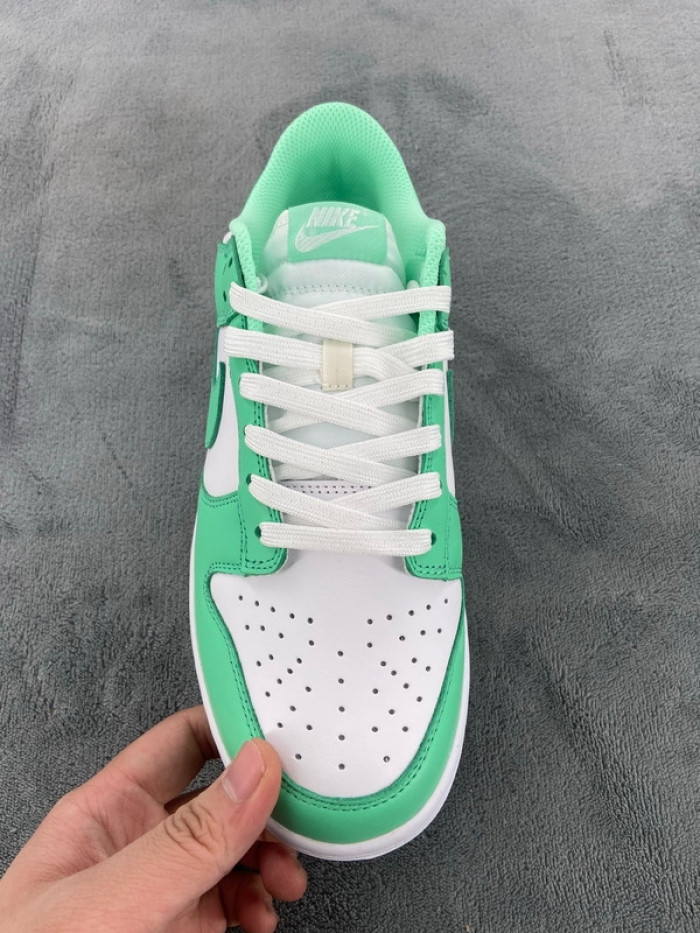 Nike Dunk Low Green Glow (W) - DD1503-105