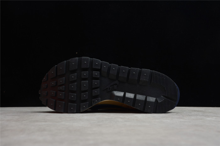 Nike Vaporwaffle sacai Sesame Blue Void DD1875-200