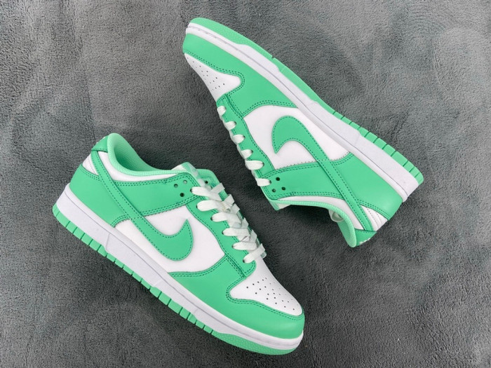 Nike Dunk Low Green Glow (W) - DD1503-105
