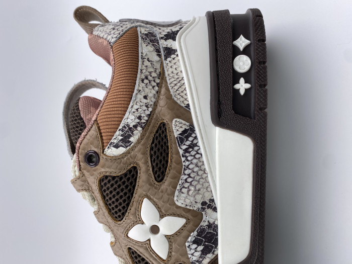 l**is V*t*n skate trainer