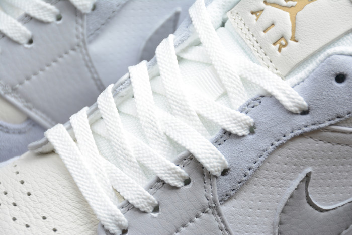 Jordan 1 Low Paris  CV3043-100