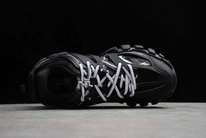 Ba*len*cia*ga track sneaker 542023 w1gb1 2045