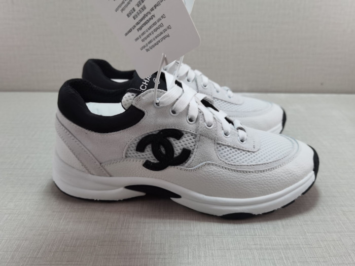 CHANEL sneaker