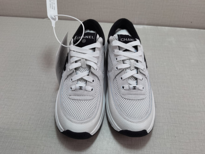 CHANEL sneaker