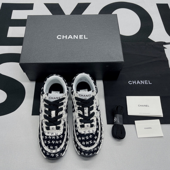 CHANEL sneaker