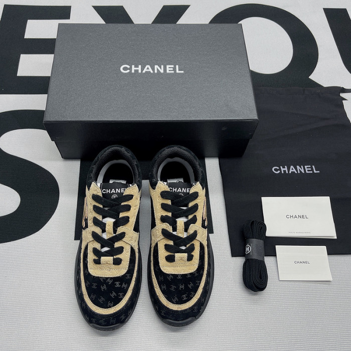 CHANEL sneaker