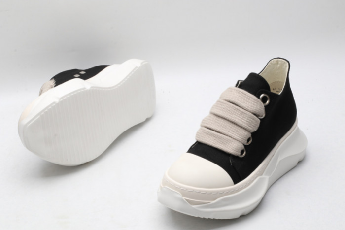 RICK OWEN.S SNEAKER