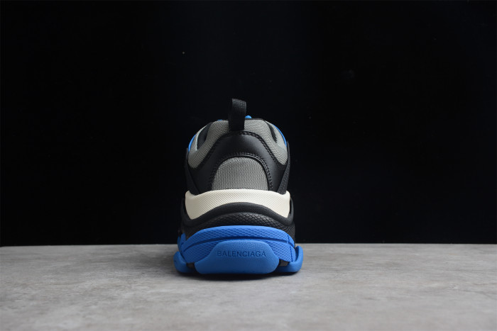 Balenciaga Triple S Sneaker in Blue 536737-W20C5-0107