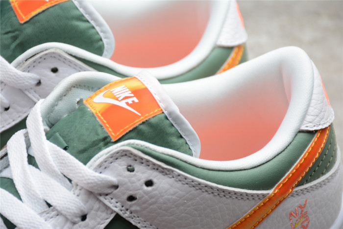 Nike Dunk Low NY vs. NY DN2489-300