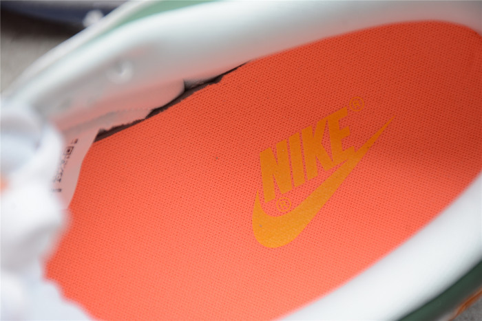 Nike Dunk Low NY vs. NY DN2489-300