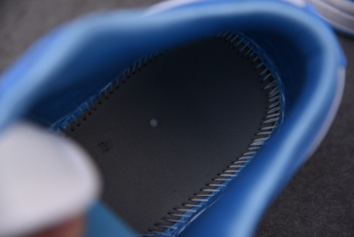 Jordan 1 Low UNC (W) AO9944-441