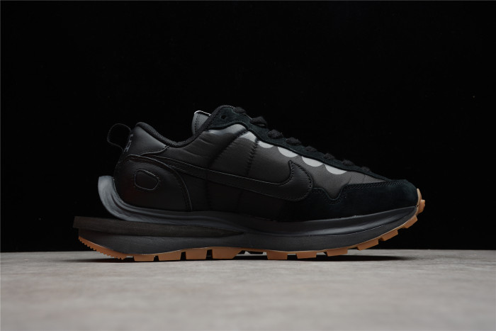 NIKE VAPORWAFFLE SACAI BLACK GUM DD1875-001